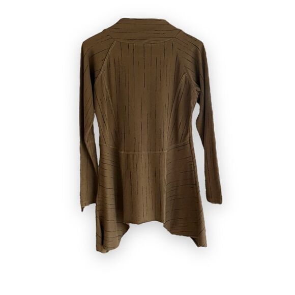 MATTHILDUR | Handmade Asymmetrical High-Neck Sleeved Top (XS) - Picture 2 of 4